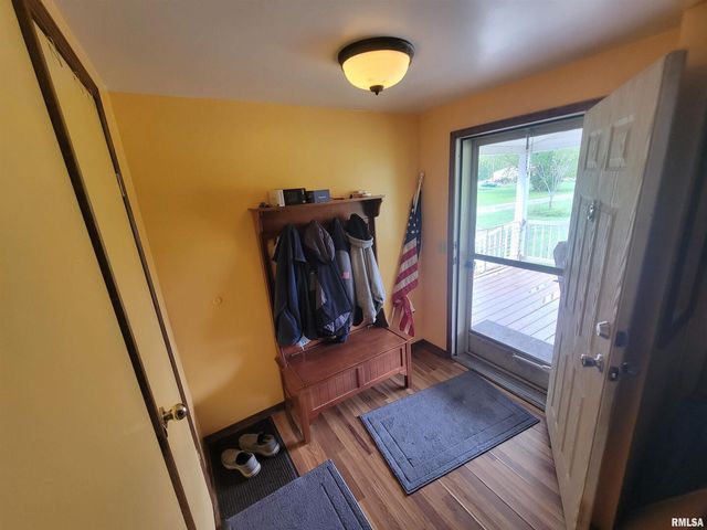 2210 E CLEVELAND Street, West Frankfort, IL 62896