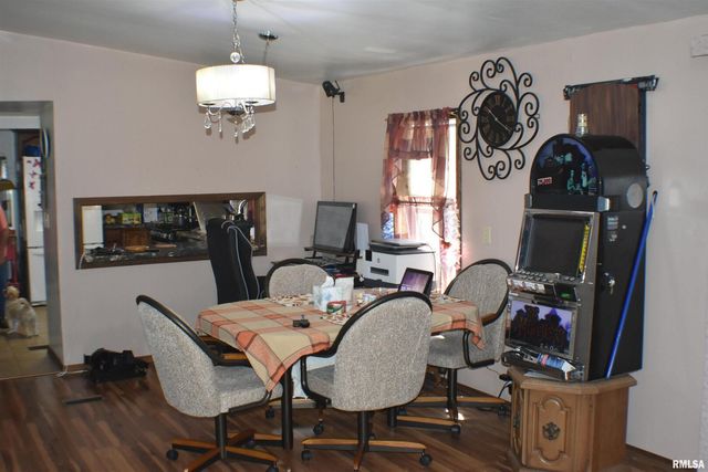 2210 E CLEVELAND Street, West Frankfort, IL 62896