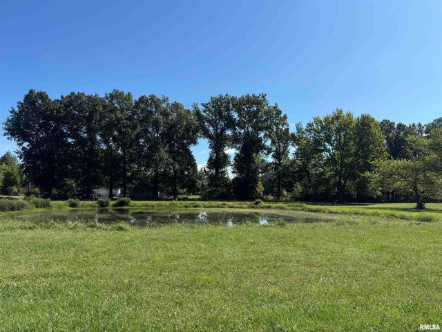 2210 E CLEVELAND Street, West Frankfort, IL 62896