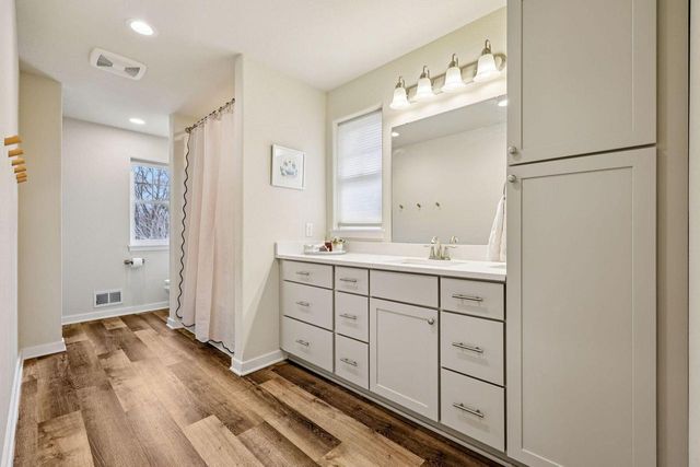 2945 N 186th STREET, Brookfield, WI 53045