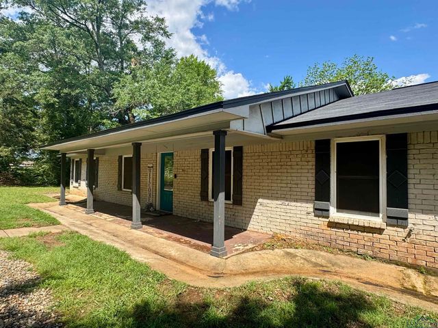 71 County Road 2936, Hughes Springs, TX 75656