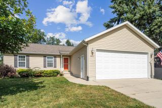 1401 Springbrook Drive, Cedar Falls, IA 50613