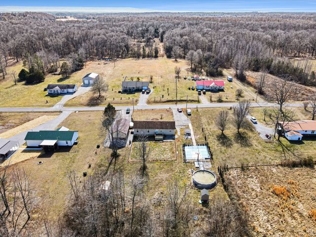 870 Newt Vanattia Rd, Hillsboro, TN 37342