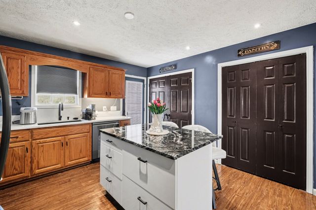 870 Newt Vanattia Rd, Hillsboro, TN 37342