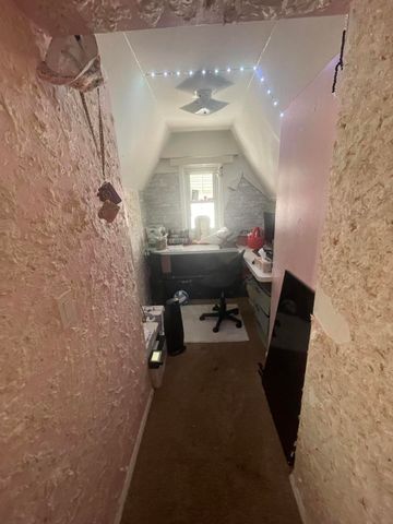 5430 Kendal Street, Dearborn, MI 48126