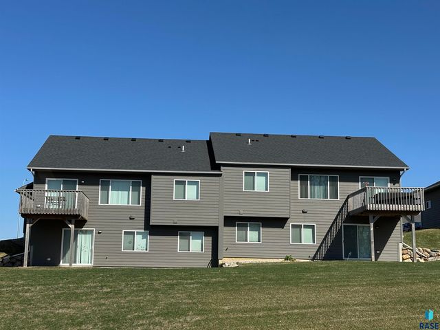 1213 N Archer Ave Avenue, Sioux Falls, SD 57103