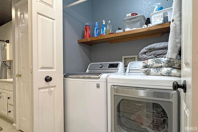 980 Sharon Court, Middlebury, IN 46540