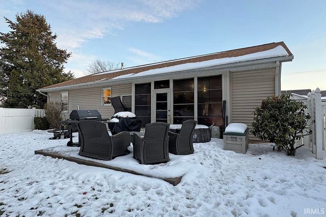 980 Sharon Court, Middlebury, IN 46540