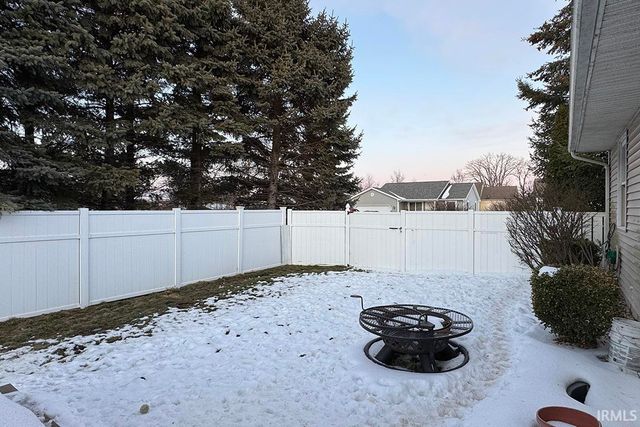 980 Sharon Court, Middlebury, IN 46540