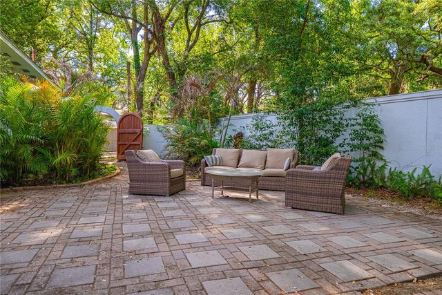 401 BULLARD PARKWAY, Temple Terrace, FL 33617