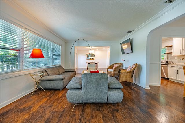 401 BULLARD PARKWAY, Temple Terrace, FL 33617