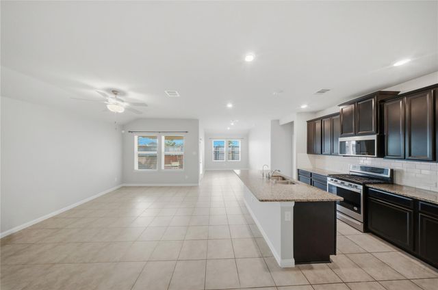 815 Barstow Drive, Rosharon, TX 77583