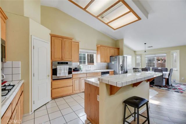 12794 Rain Shadow, Victorville, CA 92395