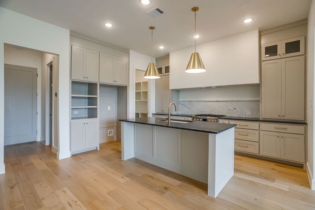 13837 Carnegie Drive, Fort Worth, TX 76008