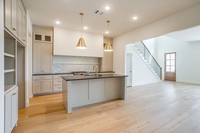 13837 Carnegie Drive, Fort Worth, TX 76008