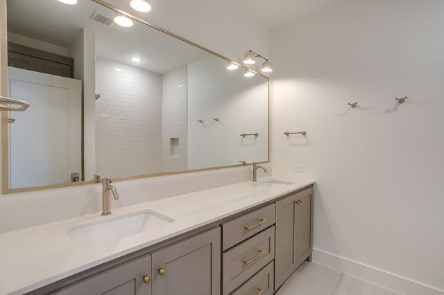 13837 Carnegie Drive, Fort Worth, TX 76008