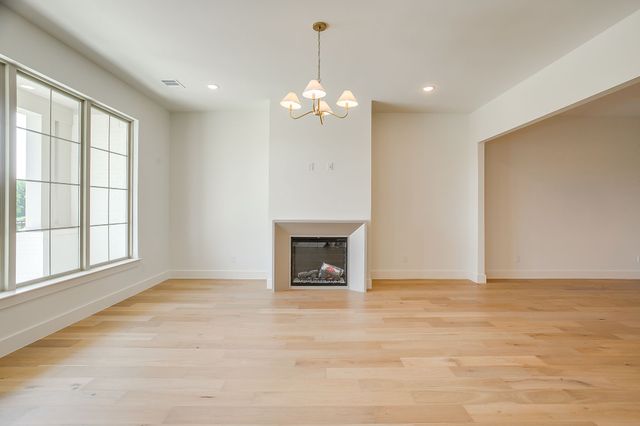 13837 Carnegie Drive, Fort Worth, TX 76008