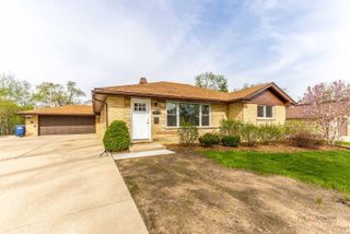 1114 Hewitt Drive, Des Plaines, IL 60016