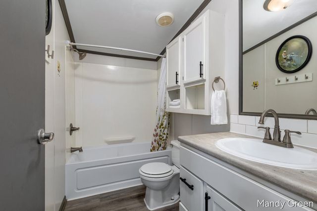 1007 Dildine Road, Easton Twp, MI 48846