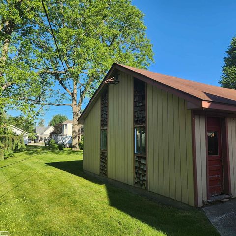 73385 Floral Street, Armada, MI 48005