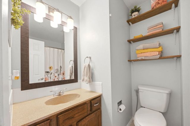 2006 E Ravena St, Park City, KS 67219