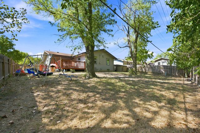 2006 E Ravena St, Park City, KS 67219