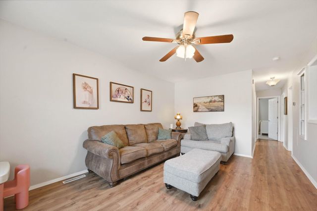 2006 E Ravena St, Park City, KS 67219