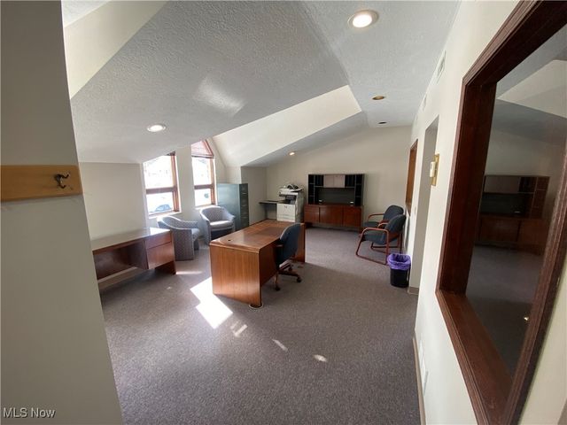 320 Orchardview Road, Seven Hills, OH 44131