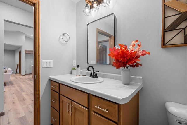 1927 SOUTHLAND LANE, New London, WI 54961