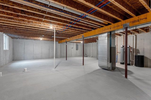 1927 SOUTHLAND LANE, New London, WI 54961