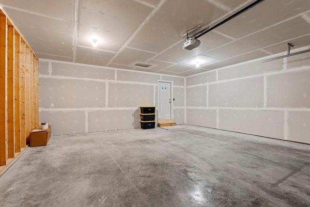 1927 SOUTHLAND LANE, New London, WI 54961