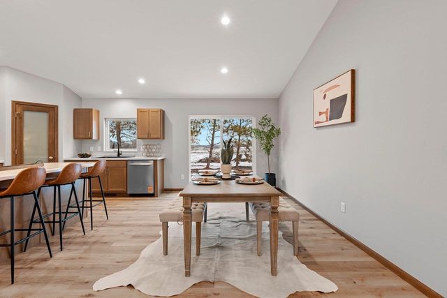 1927 SOUTHLAND LANE, New London, WI 54961