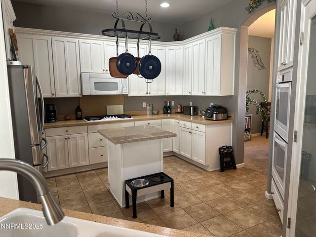 460 Mystic Mountain Drive, Sparks, NV 89441