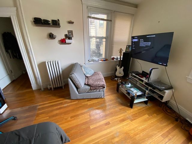 69 Park Dr 10, Boston, MA 02215