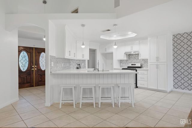 6347 New Dawn Court, Bakersfield, CA 93308