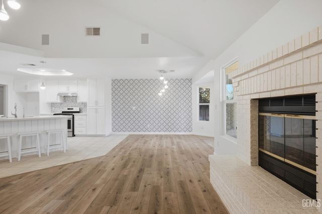 6347 New Dawn Court, Bakersfield, CA 93308