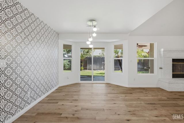 6347 New Dawn Court, Bakersfield, CA 93308