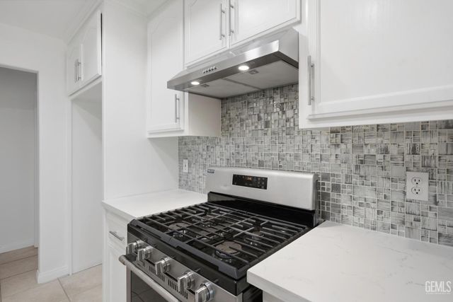 6347 New Dawn Court, Bakersfield, CA 93308
