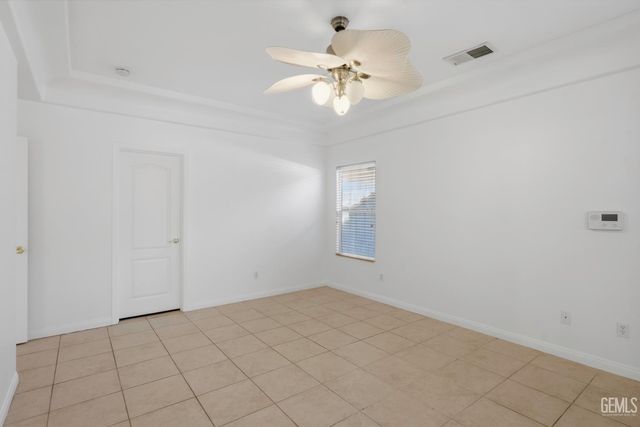 6347 New Dawn Court, Bakersfield, CA 93308