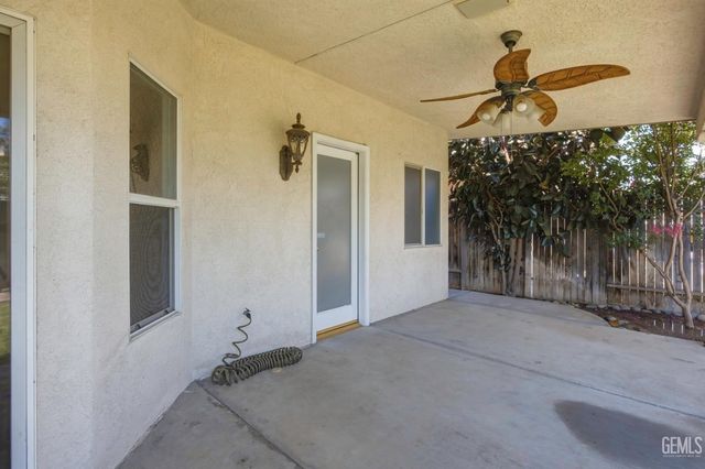 6347 New Dawn Court, Bakersfield, CA 93308
