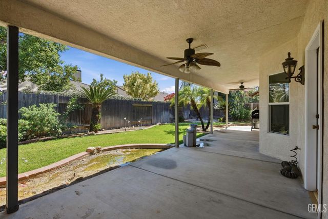 6347 New Dawn Court, Bakersfield, CA 93308
