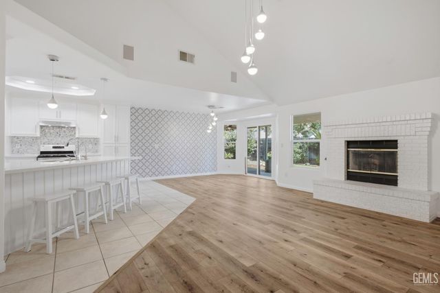 6347 New Dawn Court, Bakersfield, CA 93308