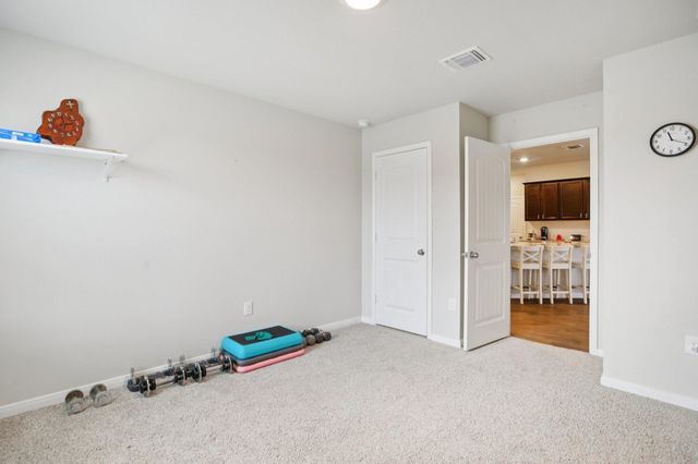 1001 Pembroke CT, Hutto, TX 78634