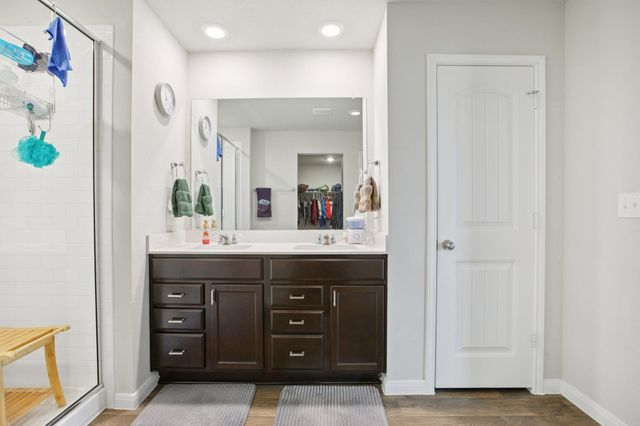 1001 Pembroke CT, Hutto, TX 78634