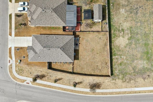 1001 Pembroke CT, Hutto, TX 78634