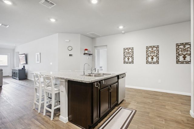 1001 Pembroke CT, Hutto, TX 78634