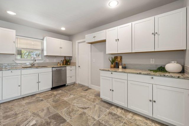 60 Augusta DR, Wimberley, TX 78676