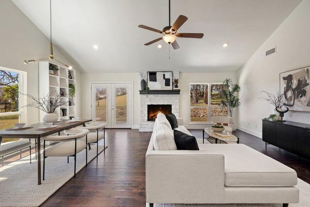 60 Augusta DR, Wimberley, TX 78676