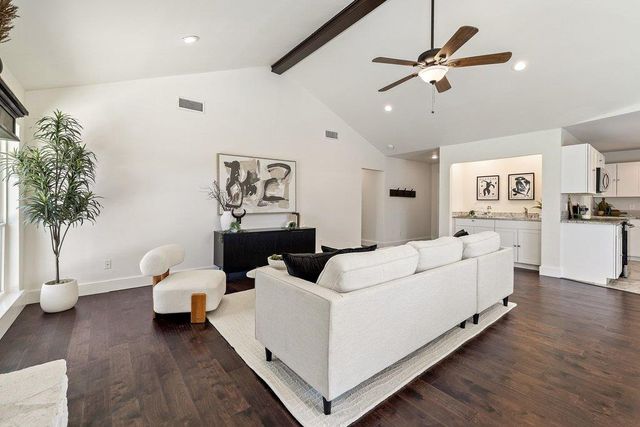 60 Augusta DR, Wimberley, TX 78676