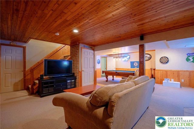 2639 Bellview Road, North Whitehall Twp, PA 18078
